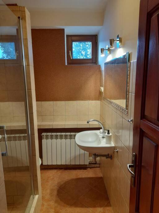 Appartement Bronowice- Parter Domu à Cracovie Extérieur photo