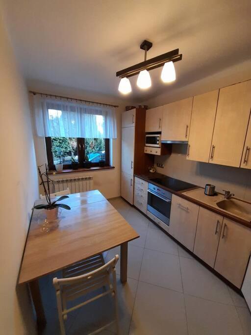 Appartement Bronowice- Parter Domu à Cracovie Extérieur photo